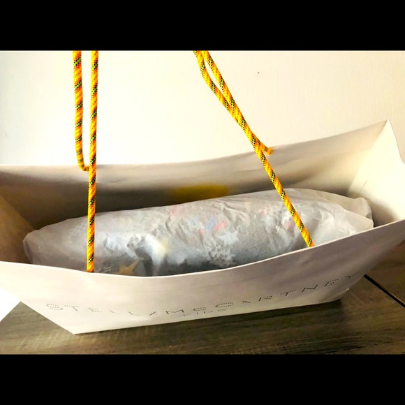 SOLD! Stella McCartney Kids shooting stars puffer jacket - Picture 9 of 9